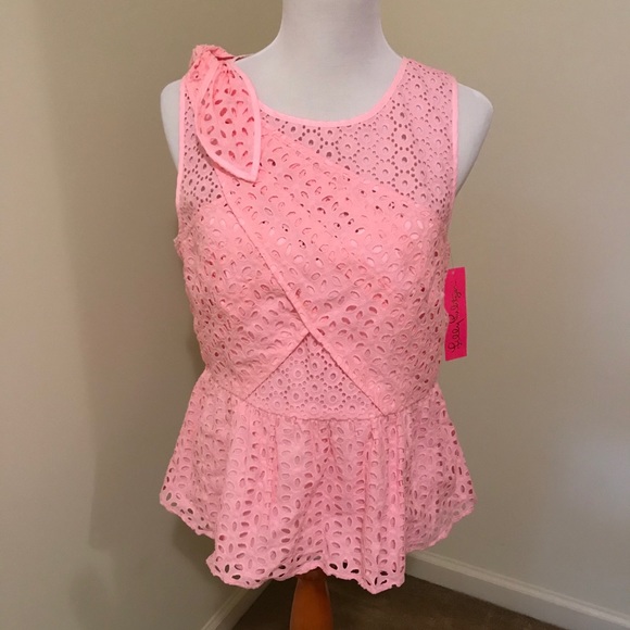 Lilly Pulitzer Tops - Lilly Pulitzer Pink Tropics Oval Flower Petal Top